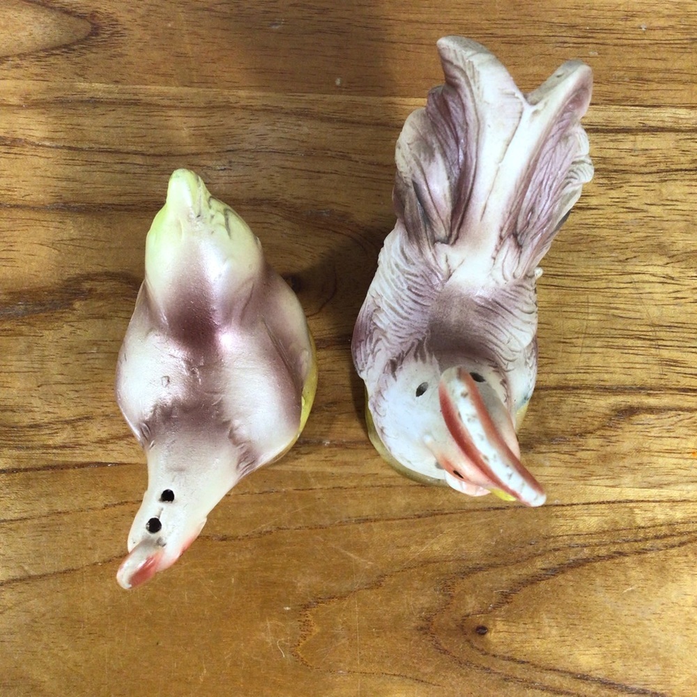 Vintage Enesco Japan Ceramic Chicken Salt And Pepper Shaker Pair - Picture 6 of 9